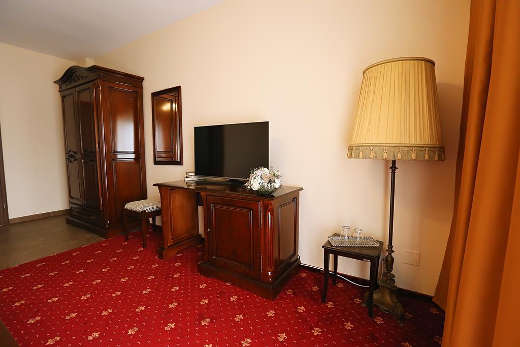 Pensiunea Genesa Dumbravita  Extérieur photo